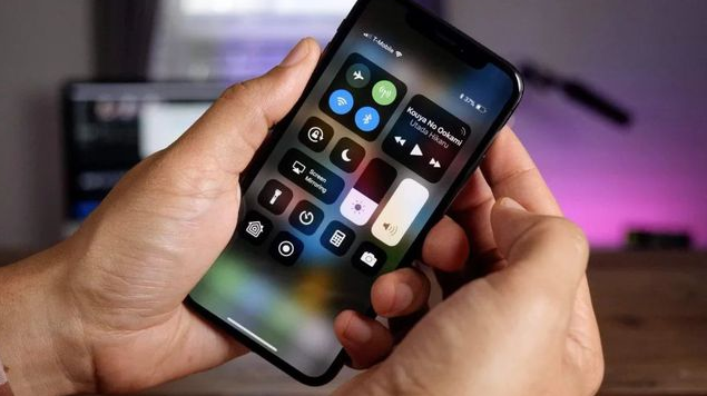 城区苹果手机维修分享iPhone 12信号差怎么办 
